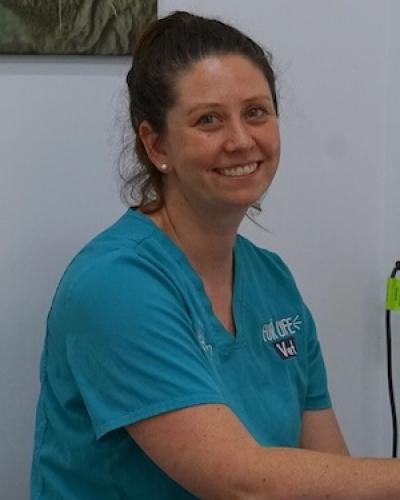 Dr. Jessica Regan