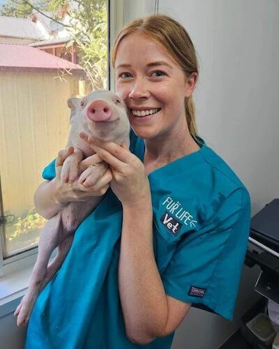 Dr. Michelle Brennecke